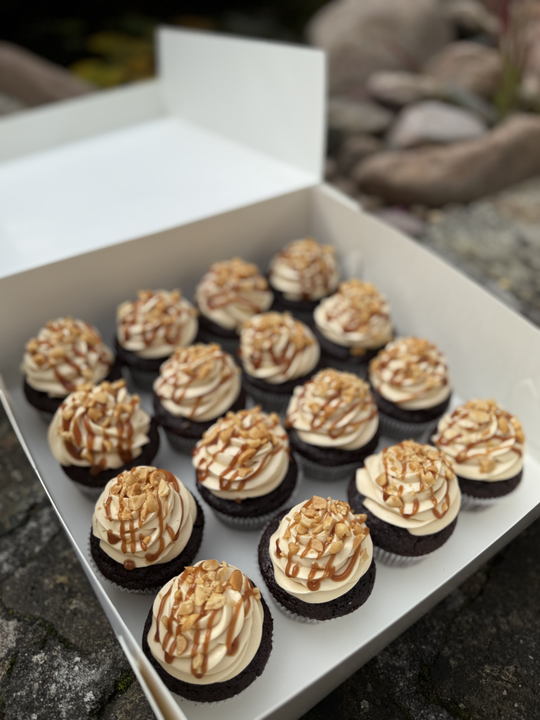 Snickers cupcakes – Sladké od Natálky